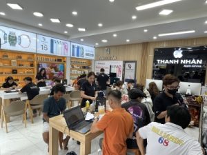 Thay Pin Điện Thoại Phú Tân ✔️ Quan Sát Trực Tiếp – Thay Lấy Ngay