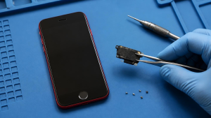 Thay Loa Ngoài iPhone SE 2022 Gần Cách Mạng Tháng 8: Loa Rè, Nhỏ Tiếng, Mất Tiếng